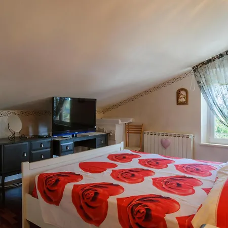 Awesome In Di Mont Castel Colonna