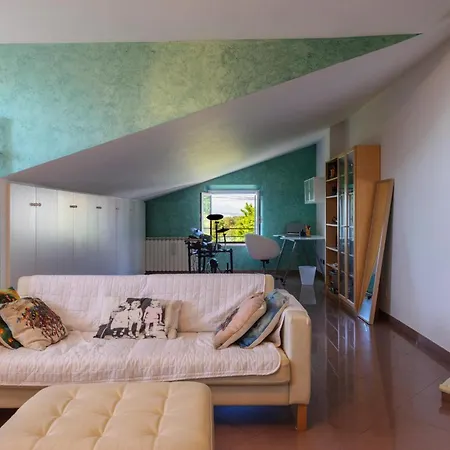 Awesome In Di Mont Castel Colonna