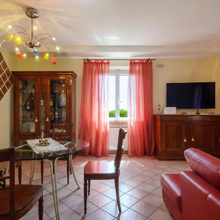 Stunning In Di Mont With Wifi Ferienhaus Castel Colonna