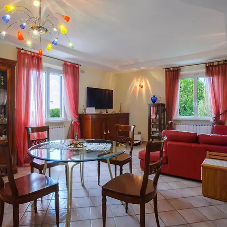 Σπίτι διακοπών Awesome In Di Mont Castel Colonna