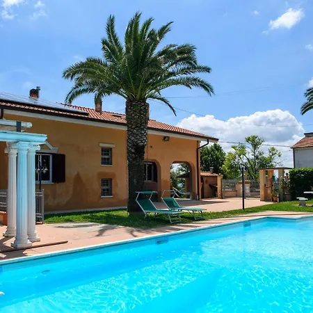 Tatil Evi Awesome In Di Mont Castel Colonna